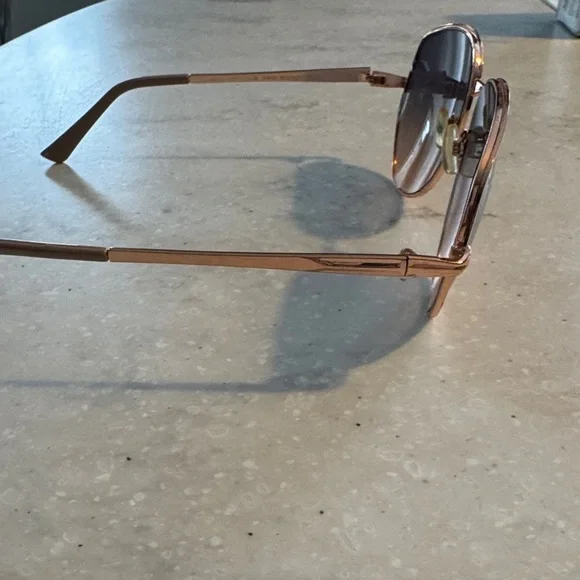 Jessica Simpson Rose gold sunglasses - Picture 2 of 2